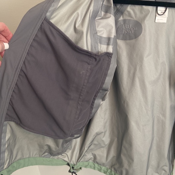 North Face Hyvent Green & Gray Jacket, Size Medium - Picture 6 of 10